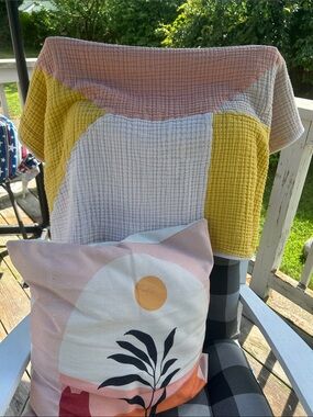 Vintage Color block crate & kids gauze blanket 36” x 24.5”